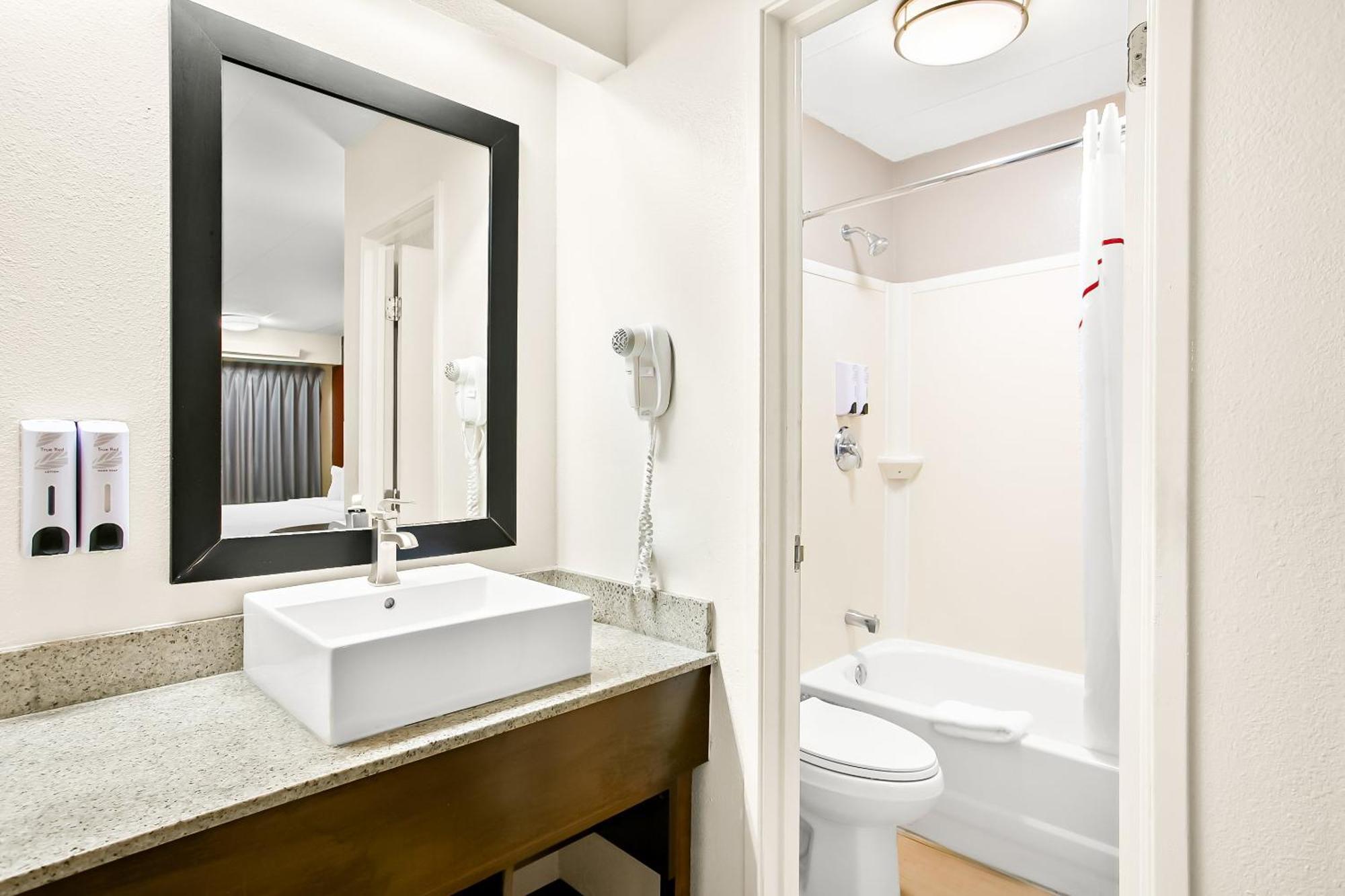 Red Roof Inn Plus+ Baltimore-Washington Dc/Bwi Airport Linthicum Exterior photo